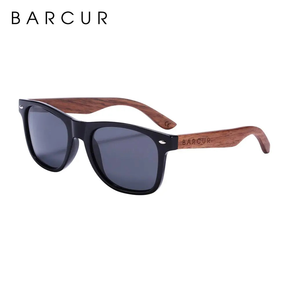Polarizing sunglasses with walnut look wooden frame and UV 400 protection Polarizing sunglasses with walnut look wooden frame and UV 400 protection